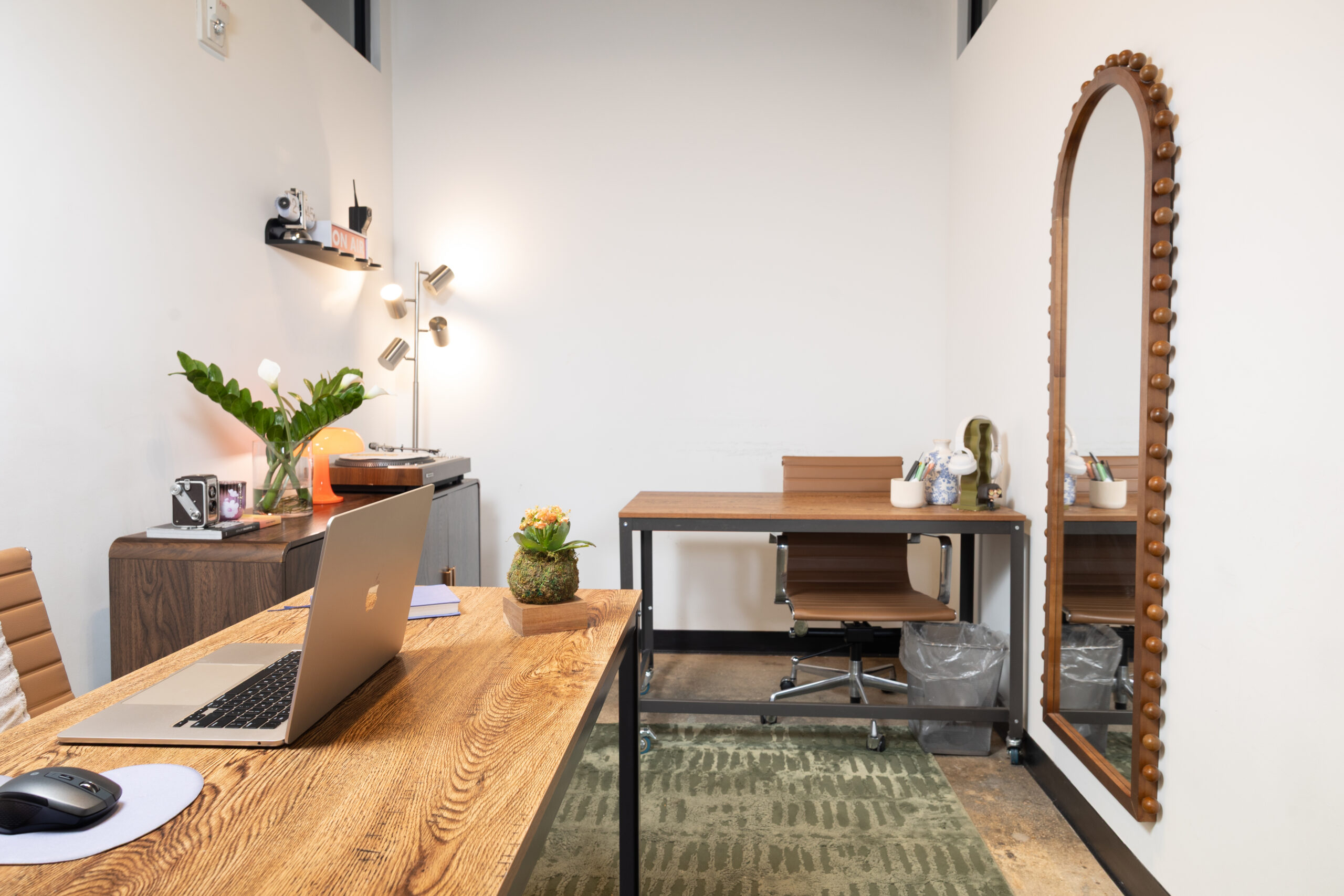 2-PERSON OFFICE
